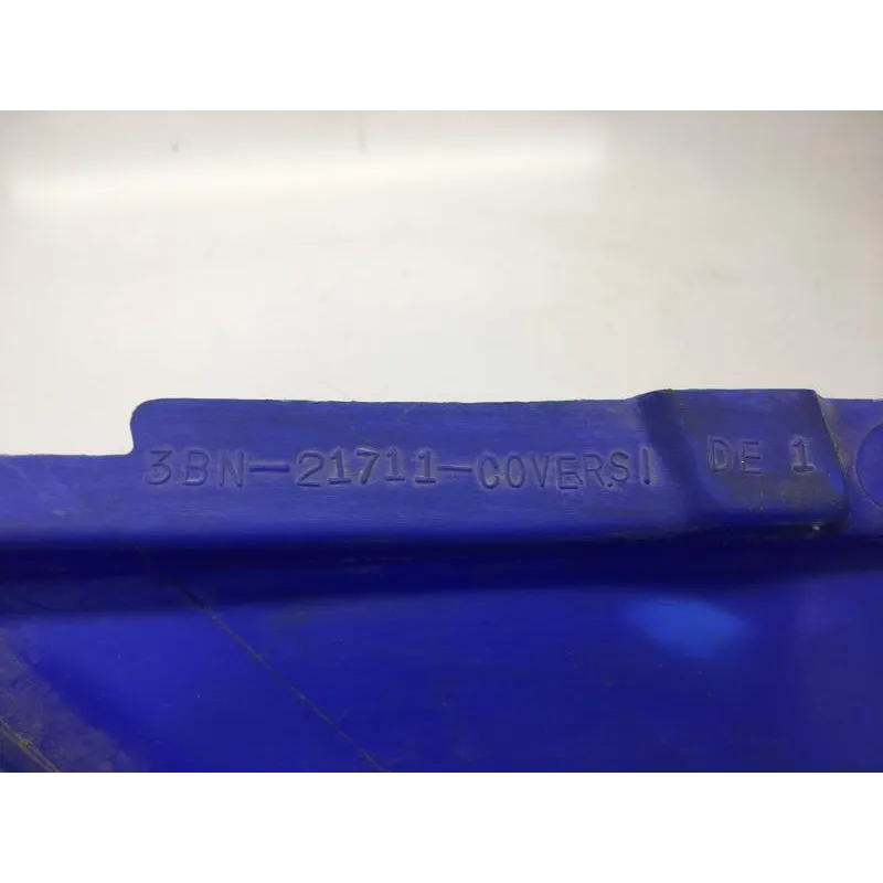 Cache carenage sous selle gauche YAMAHA DT 125 R 1989-1992