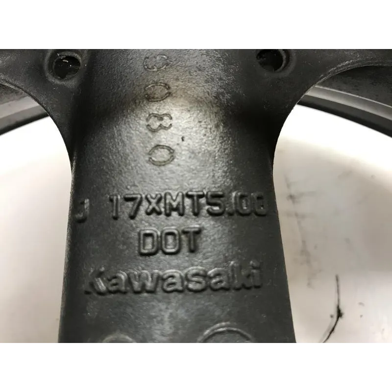 Jante arriere KAWASAKI ZR7 750 1999-2003