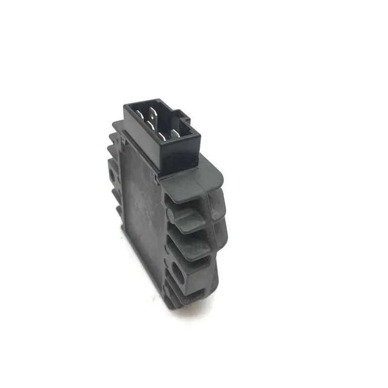 Regulateur charge batterie PIAGGIO VESPA LX 125 2005-2009