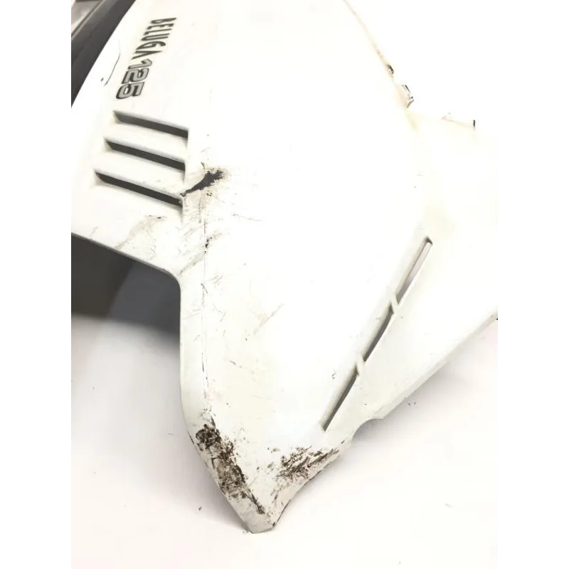 Cache carenage coque arriere gauche YAMAHA XC 125 1985-1989 BELUGA