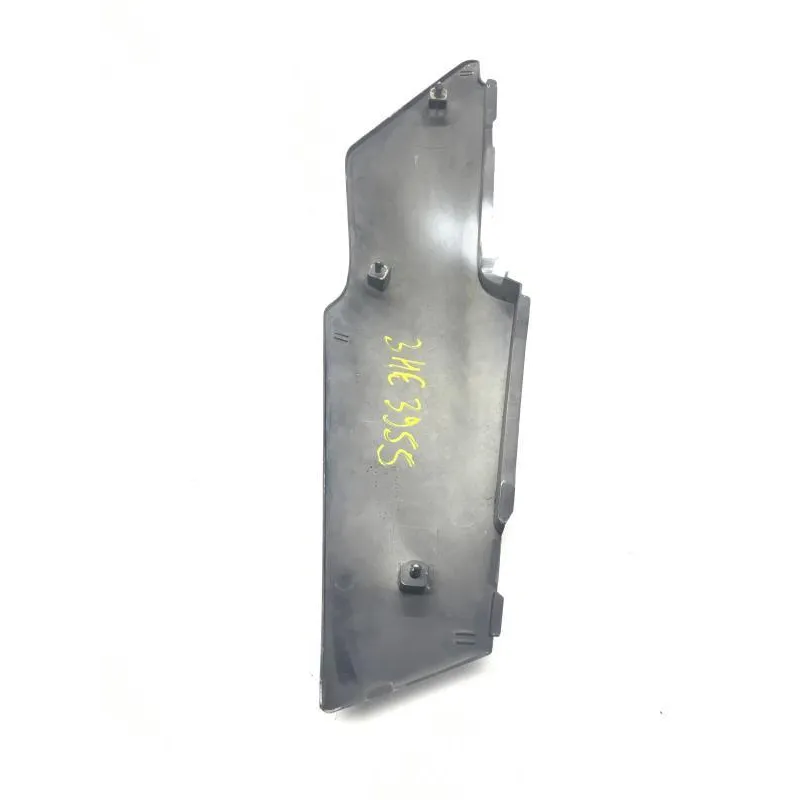 Cache carenage coque arriere droit YAMAHA FZR 600 1995-1997 GENESIS