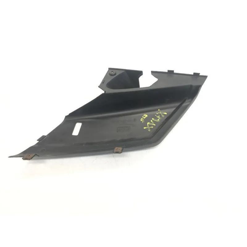 Cache carenage sous selle droit YAMAHA YPR 125 2006-2009 XMAX