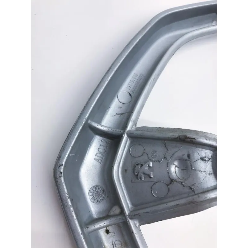 Poignee arriere PEUGEOT KISBEE 50 2011-2012 4T