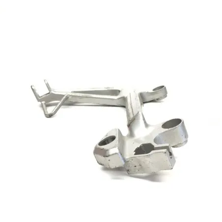 Platine arriere gauche HONDA VFR 800 FI 2000-2001