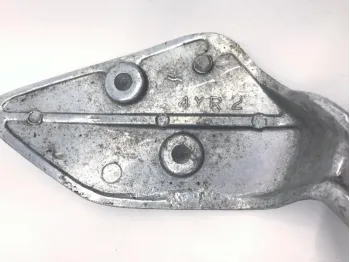 Platine avant gauche YAMAHA FZS 600 2000-2001 FAZER