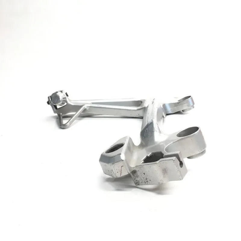 Platine et repose pieds arriere gauche HONDA VFR 800 FI 2000-2001