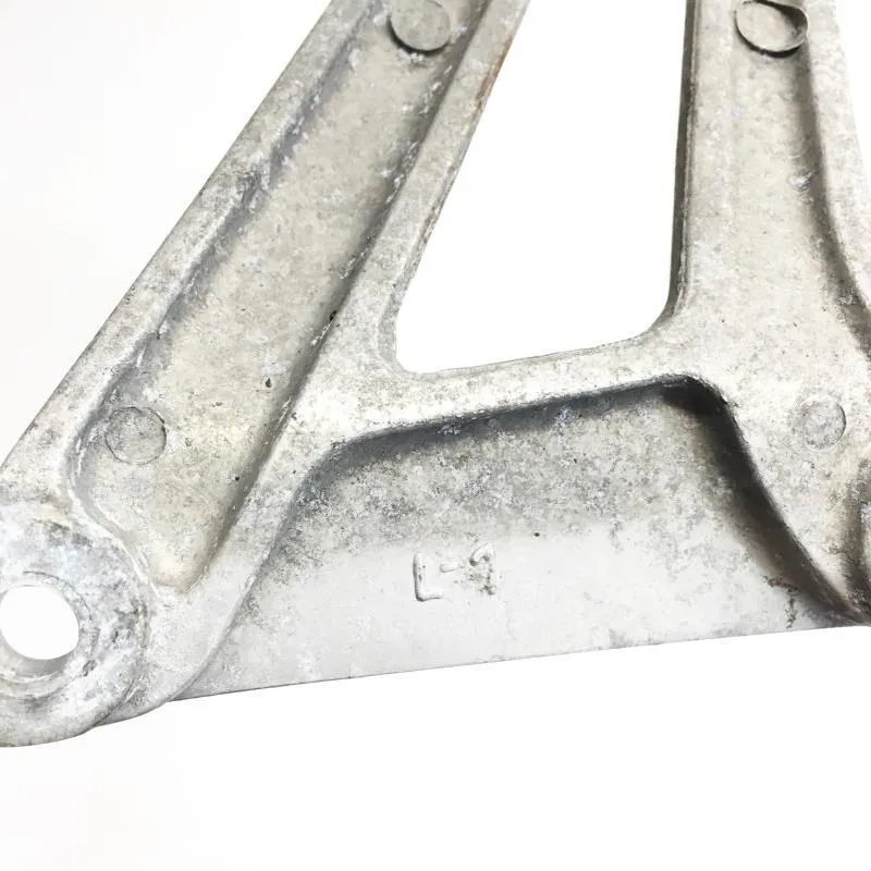 Platine et repose pieds arriere gauche HONDA CBR 125 R 2004-2006