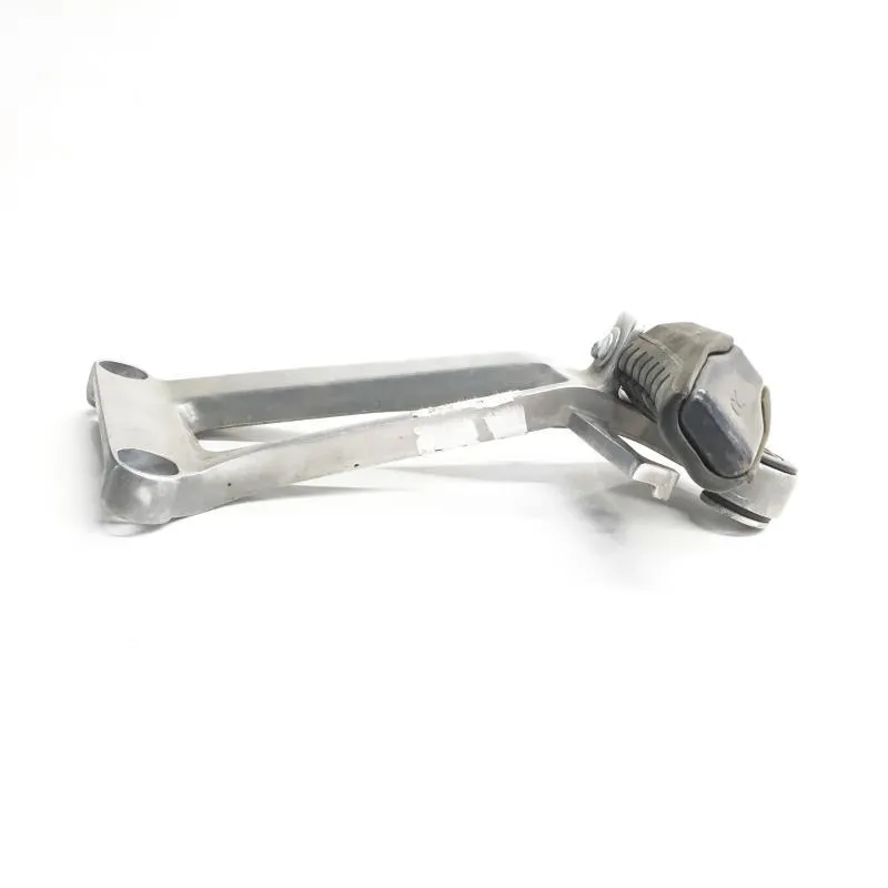 Platine et repose pieds arriere droit HONDA CBR 125 R 2004-2006