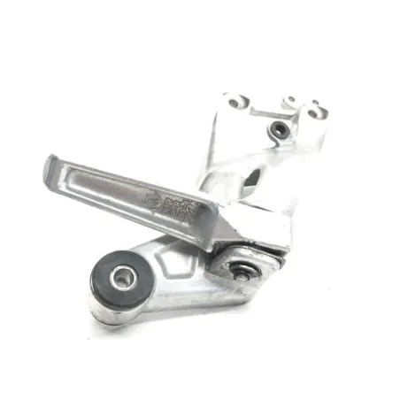 Platine et repose pieds arriere droit HONDA CBR 1100 XX 1999-2007
