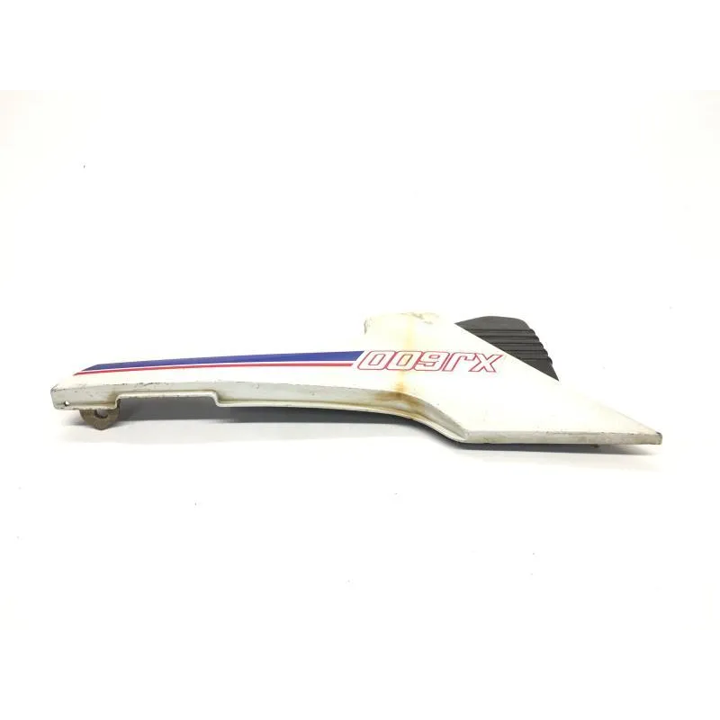 Cache carenage sous selle gauche YAMAHA XJ 600 1989-1991
