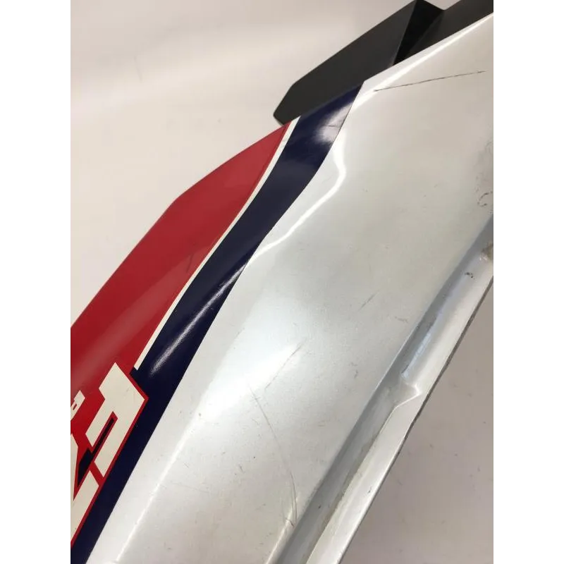 Cache carenage coque arriere gauche YAMAHA FZR 750 R 1988-1990