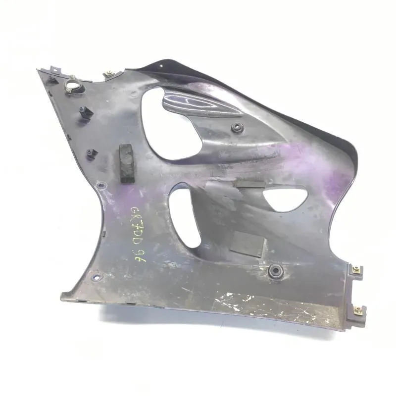 Cache flanc de carenage droit SUZUKI GSXR 750 1996-1999