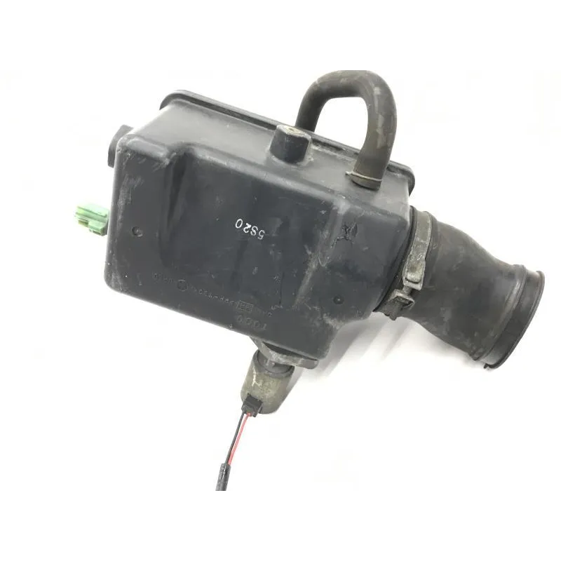 Boite a air intermediaire SUZUKI AN 650 2003-2005 BURGMAN