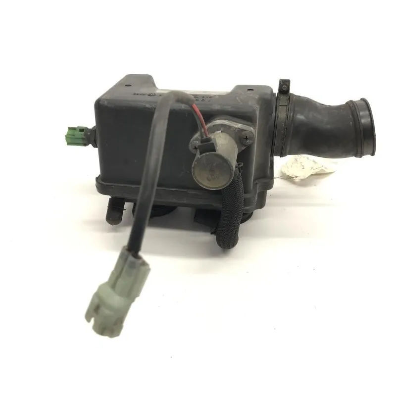Boite a air intermediaire SUZUKI AN 650 2003-2005 BURGMAN