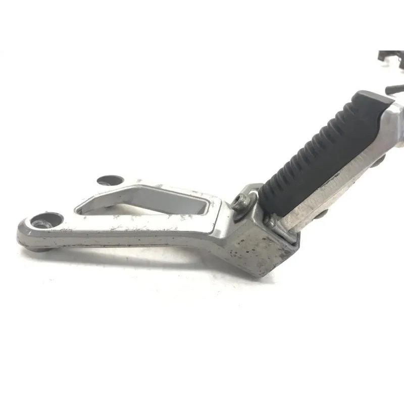 Platine et repose pieds arriere gauche SUZUKI GSF 1200 1996-2000 BANDIT