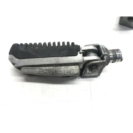 Platine et repose pieds arriere gauche SUZUKI GSF 1200 1996-2000 BANDIT