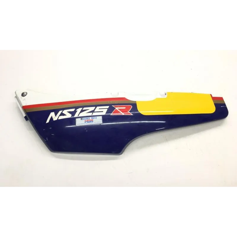 Cache carenage sous selle gauche HONDA NSR 125 1987-1988