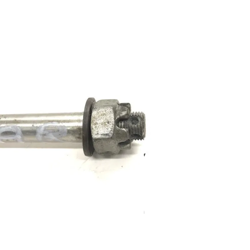 Axe de roue arriere KAWASAKI W 650 1999-2000 EJ
