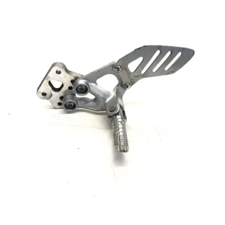 Platine avant gauche SUZUKI GSXR 750 2008-2010