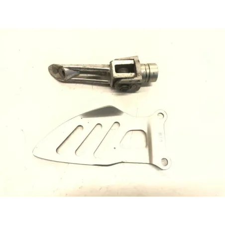 Repose pieds avant droit SUZUKI GSXR 750 2008-2010
