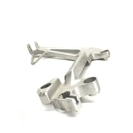 Platine arriere gauche HONDA VFR 800 FI 2000-2001