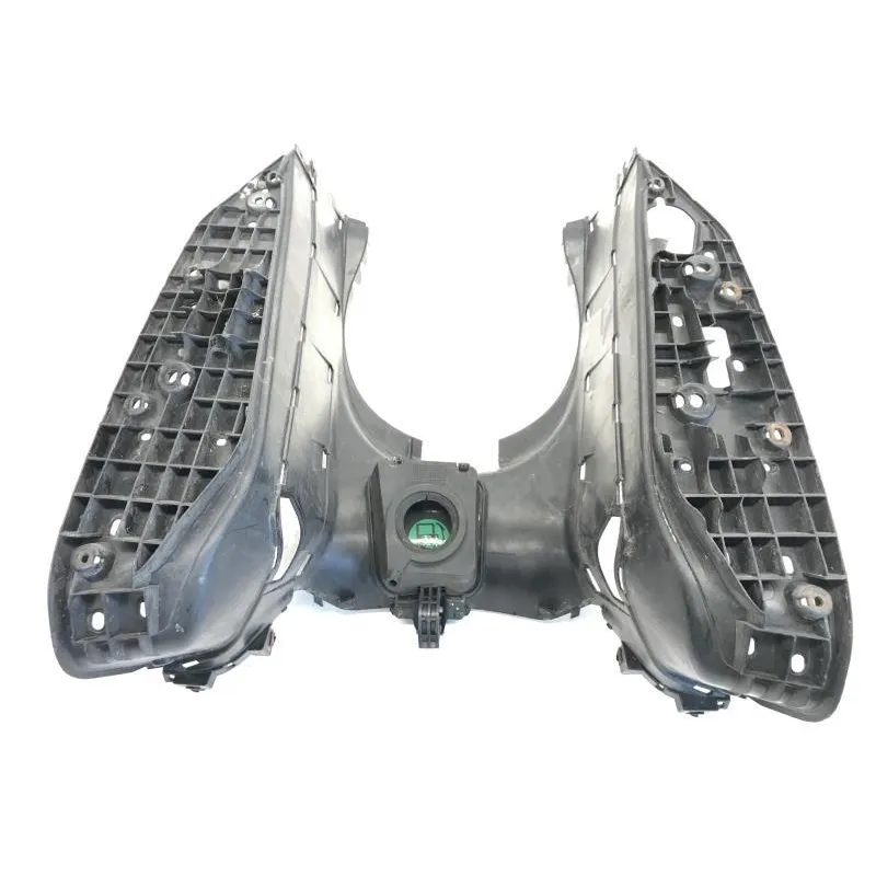 Cache carenage central marche pieds plancher YAMAHA YPR 125 2006-2009 XMAX