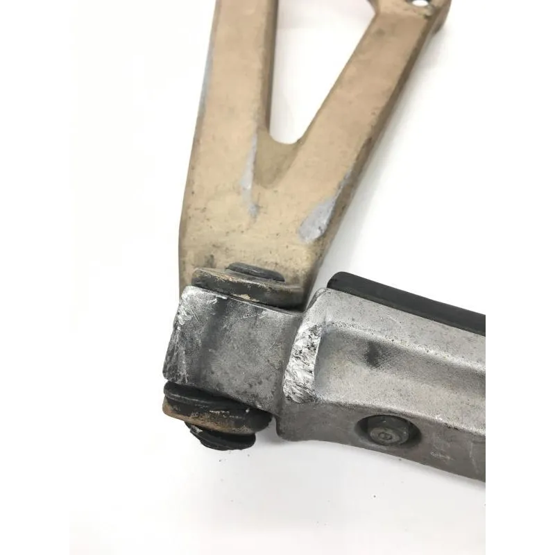 Platine et repose pieds arriere gauche HONDA NSR 125 1990-1992
