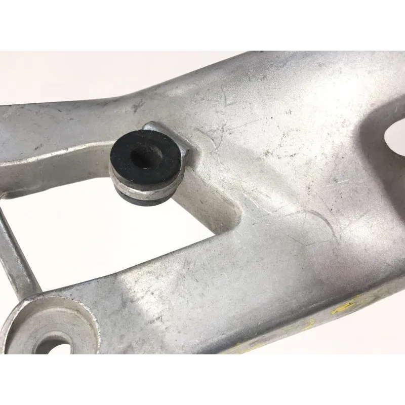 Platine arriere droite HONDA CBR 1100 XX 1999-2007