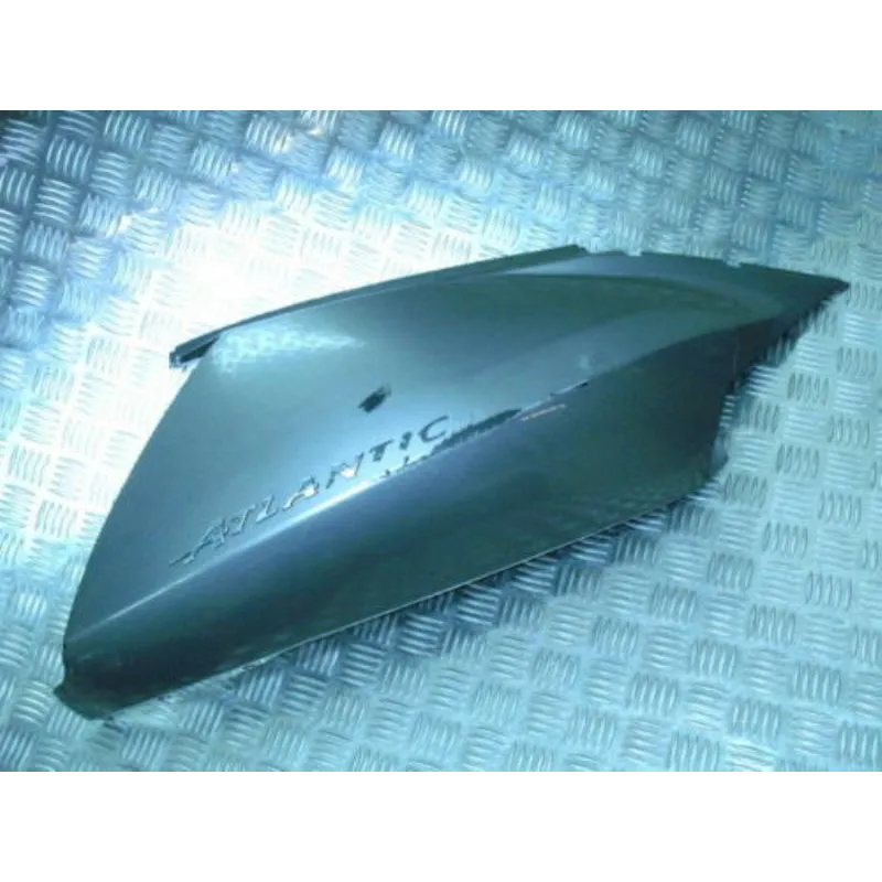 Cache carenage coque arriere droit APRILIA ATLANTIC 125 2003-2005