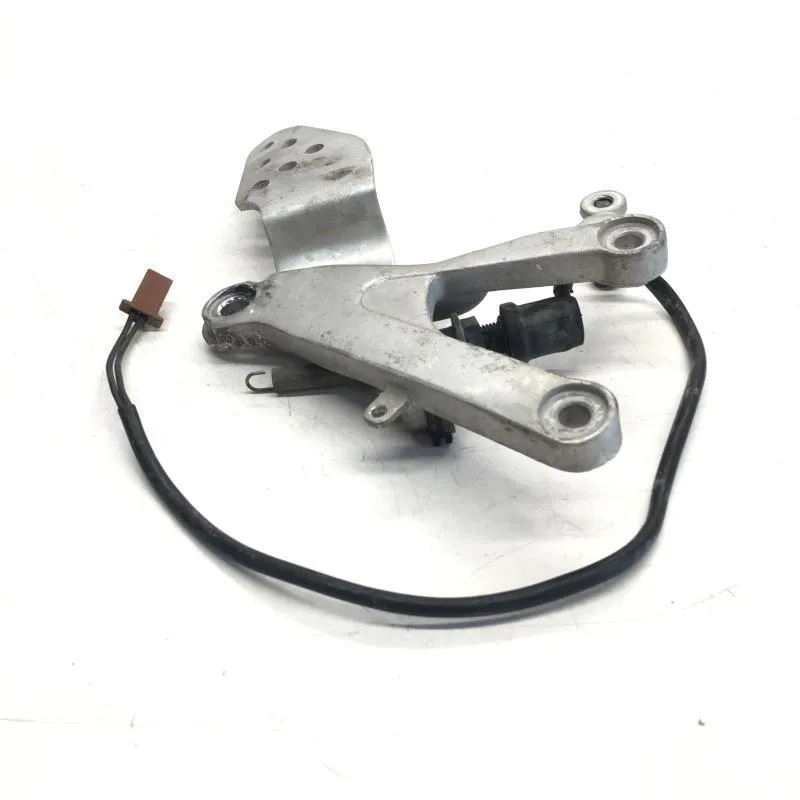 Platine avant droite YAMAHA YZF 600 2001-2002 R6