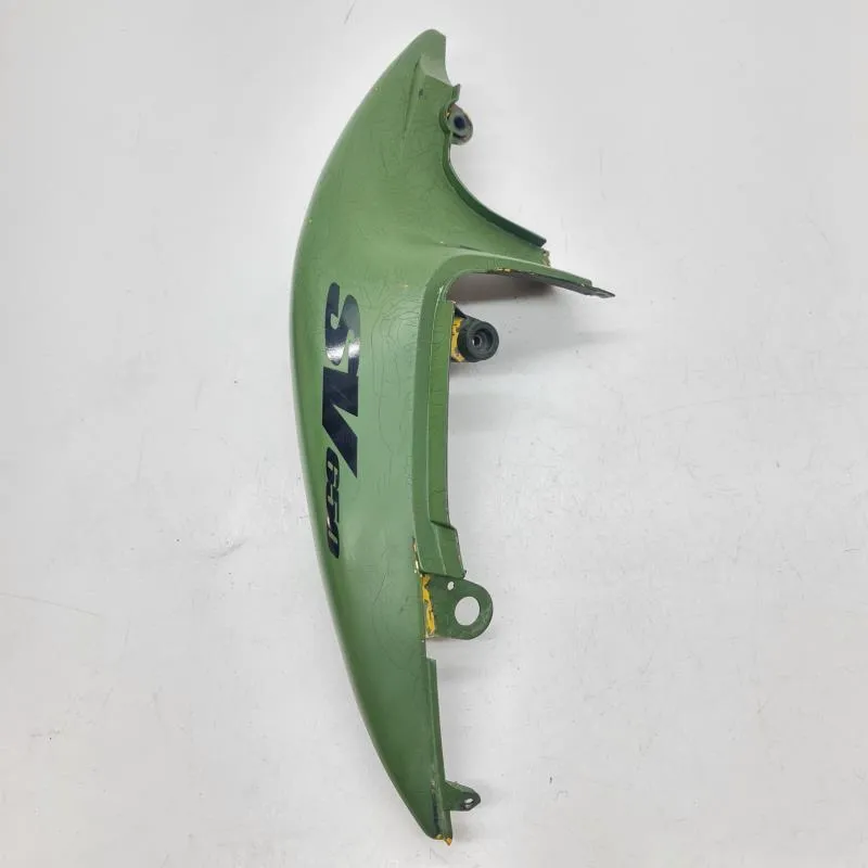 Cache carenage coque arriere gauche SUZUKI SV 650 1999-2001