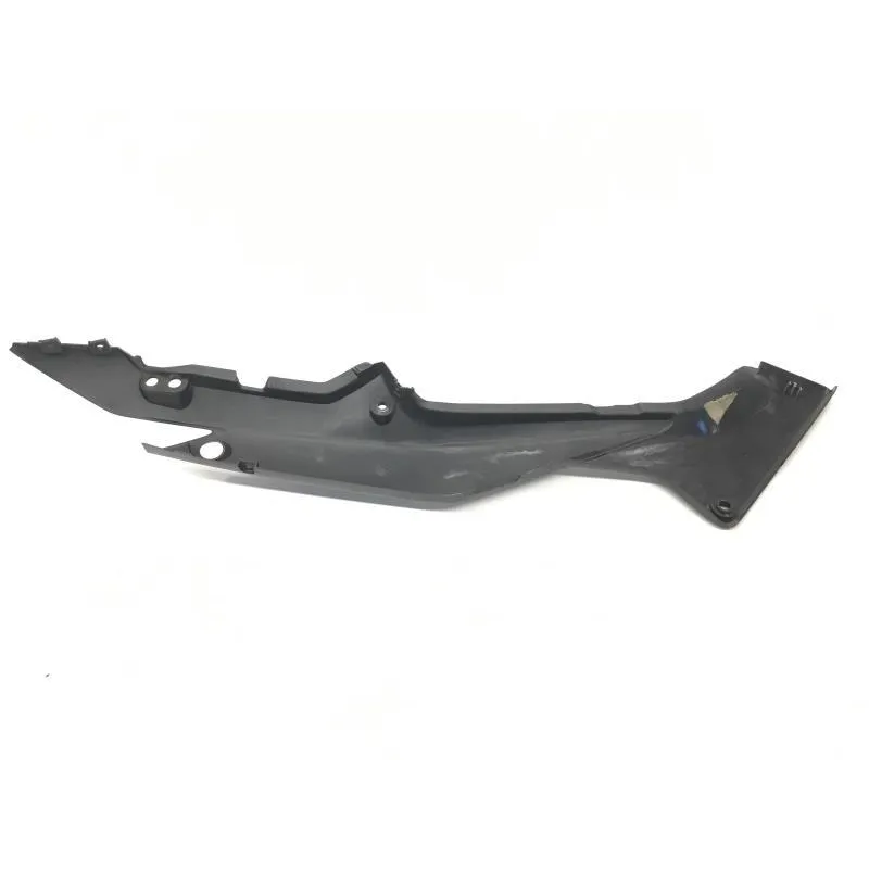 Cache carenage coque arriere gauche HONDA CBR 125 R 2004-2006