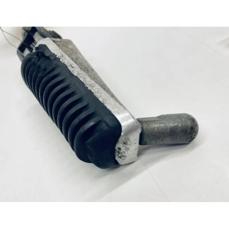 Repose pieds avant droit YAMAHA FZS 600 2000-2001 FAZER