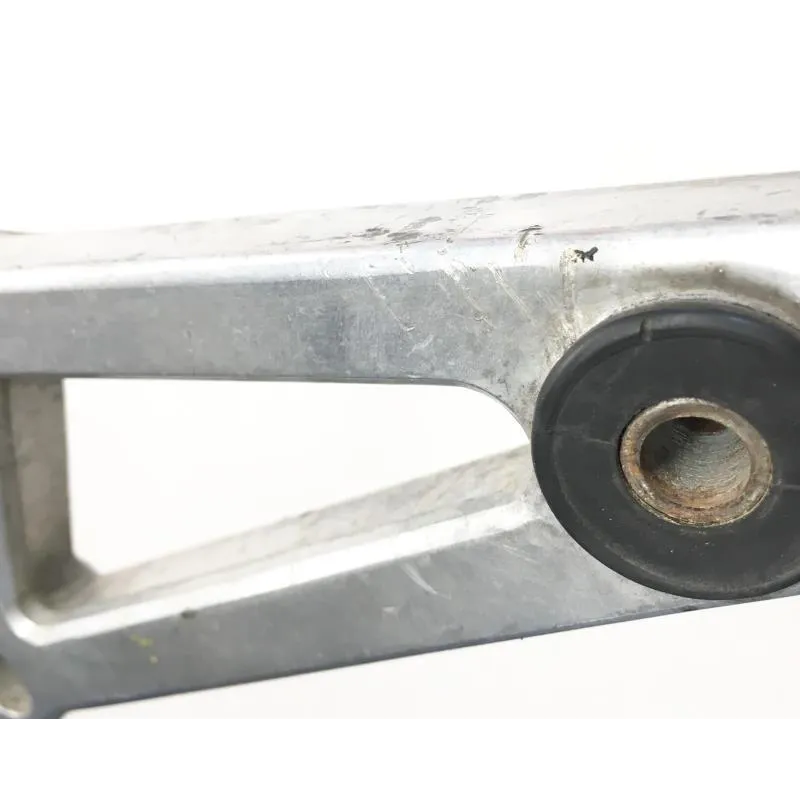Platine et repose pieds arriere droit HONDA CBX 650 E 1983-1984