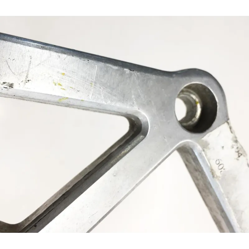 Platine et repose pieds arriere droit HONDA CBX 650 E 1983-1984