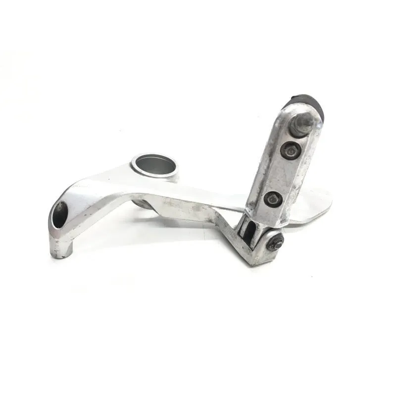 Platine et repose pieds arriere gauche HONDA VFR 800 FI 2000-2001
