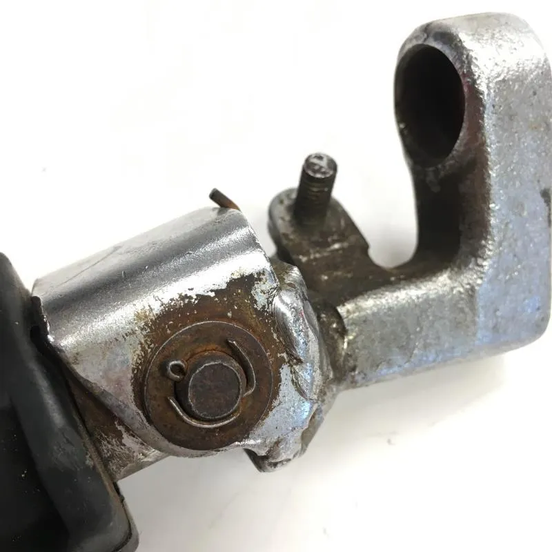 Platine et repose pieds arriere droit HONDA CBX 650 E 1983-1984
