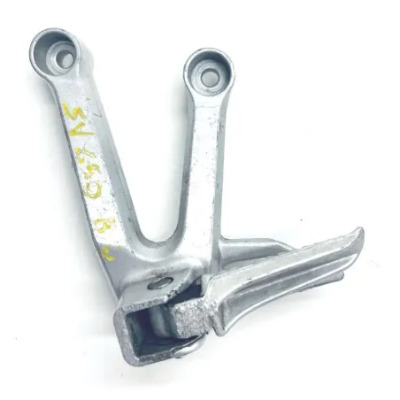 Platine et repose pieds arriere gauche SUZUKI SV 650 2003-2015