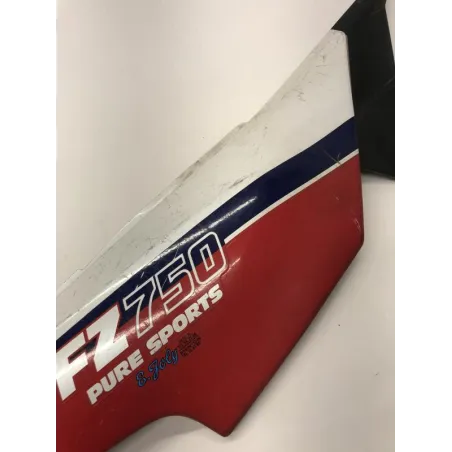 Cache carenage coque arriere droit YAMAHA FZ 750 1985-1987