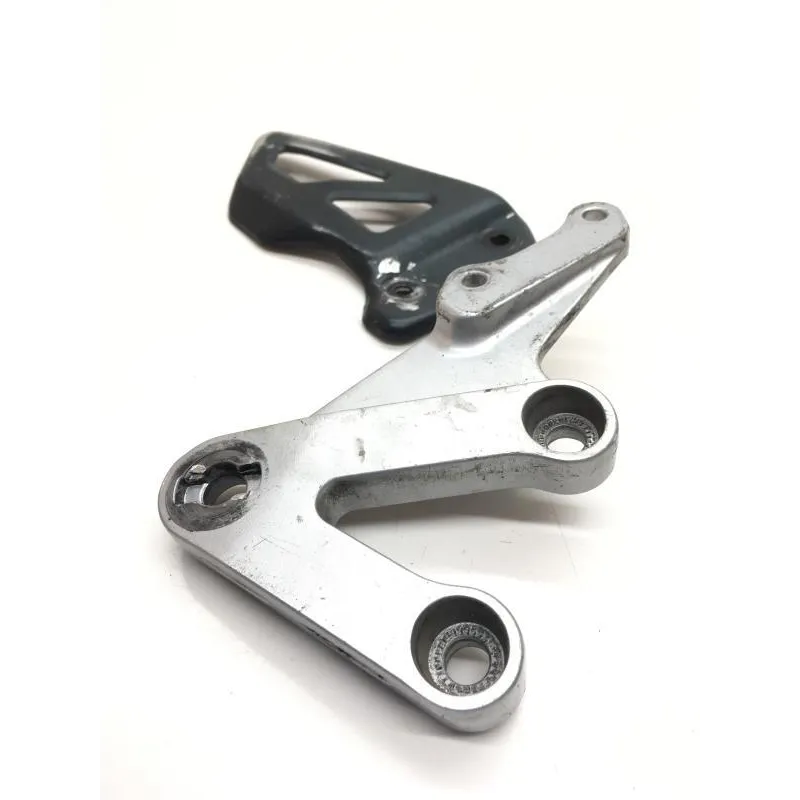 Platine avant droite SUZUKI GSXR 1000 2001-2002