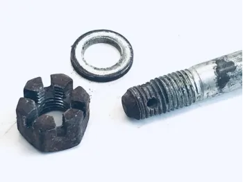Axe de roue avant YAMAHA GT 50 1979-1981