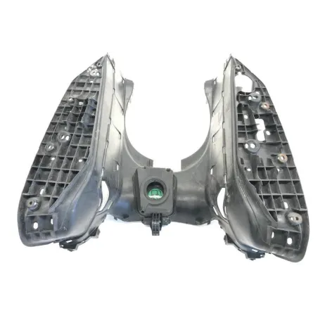 Cache carenage central marche pieds plancher YAMAHA YPR 125 2006-2009 XMAX