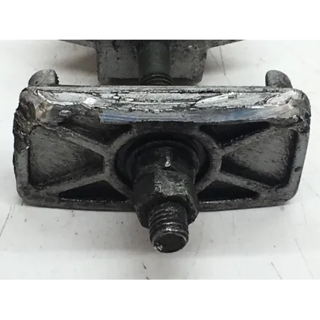Axe de roue arriere YAMAHA TDR 125 1997-2003