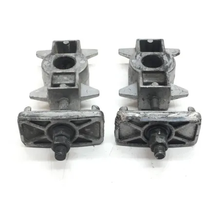 Axe de roue arriere YAMAHA TDR 125 1997-2003