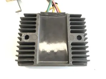 Regulateur charge batterie PIAGGIO MP3 300 2011-2014 LT IE SPORT
