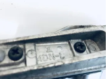 Platine et repose pieds arriere gauche YAMAHA XP 500 2001-2003 TMAX