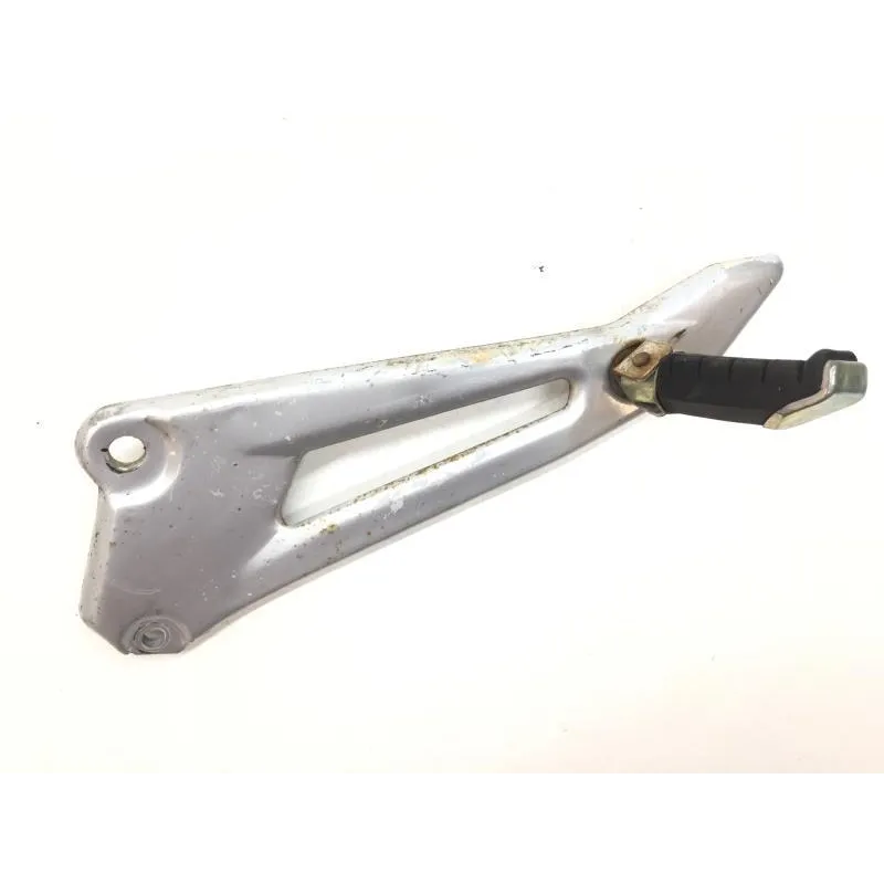 Platine et repose pieds arriere gauche YAMAHA YBR 125 2007-2009