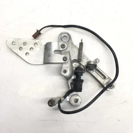 Platine avant droite YAMAHA YZF 600 2001-2002 R6