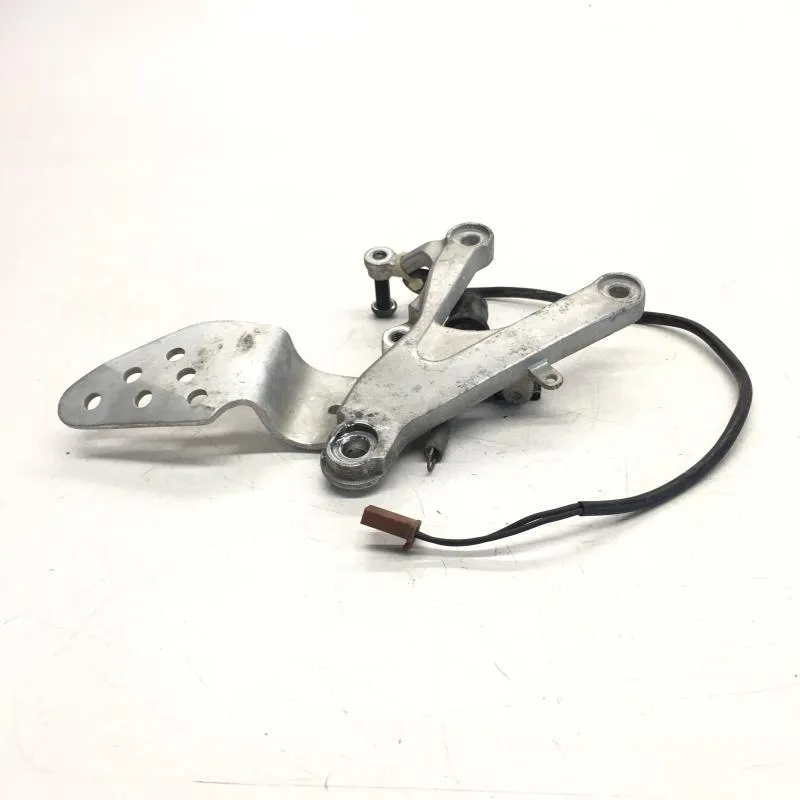 Platine avant droite YAMAHA YZF 600 2001-2002 R6