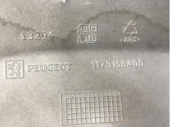 Cache carenage coque arriere gauche PEUGEOT METROPOLIS 400 2017-2020